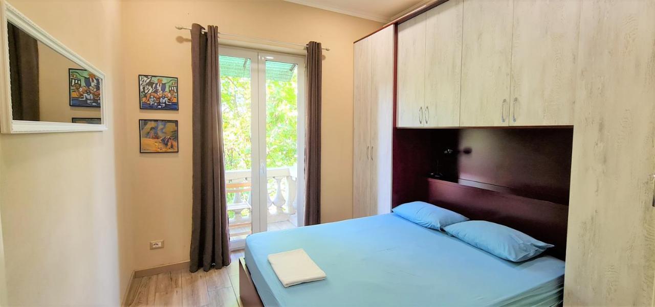 2V1 - Blloku Mac Apartment Tiranë Ngoại thất bức ảnh